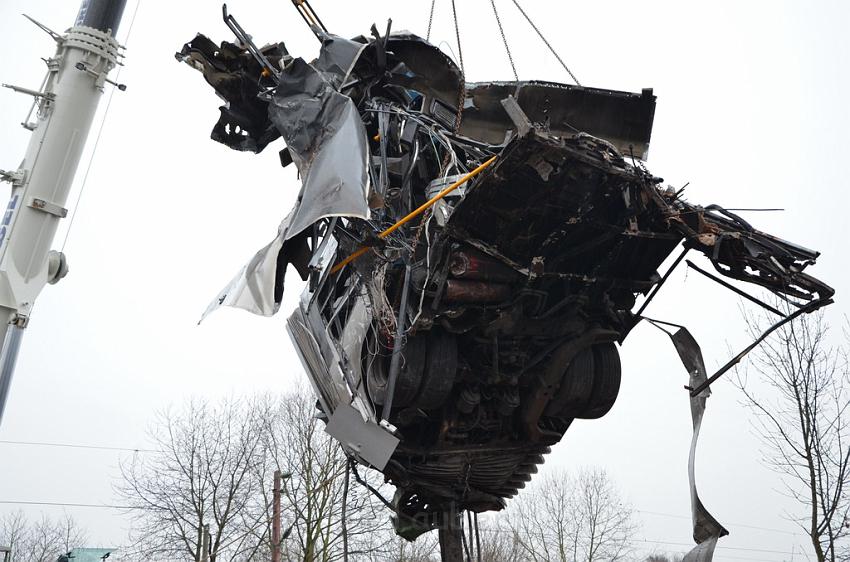 Schwerer VU Bus Zug Düsseldorf P425.JPG